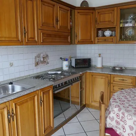 Petite Maison 2 *