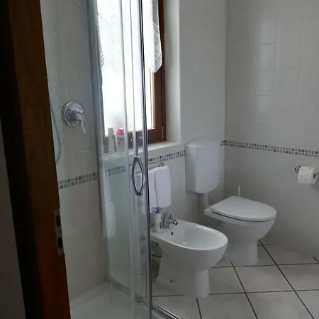 Petite Maison 2 *